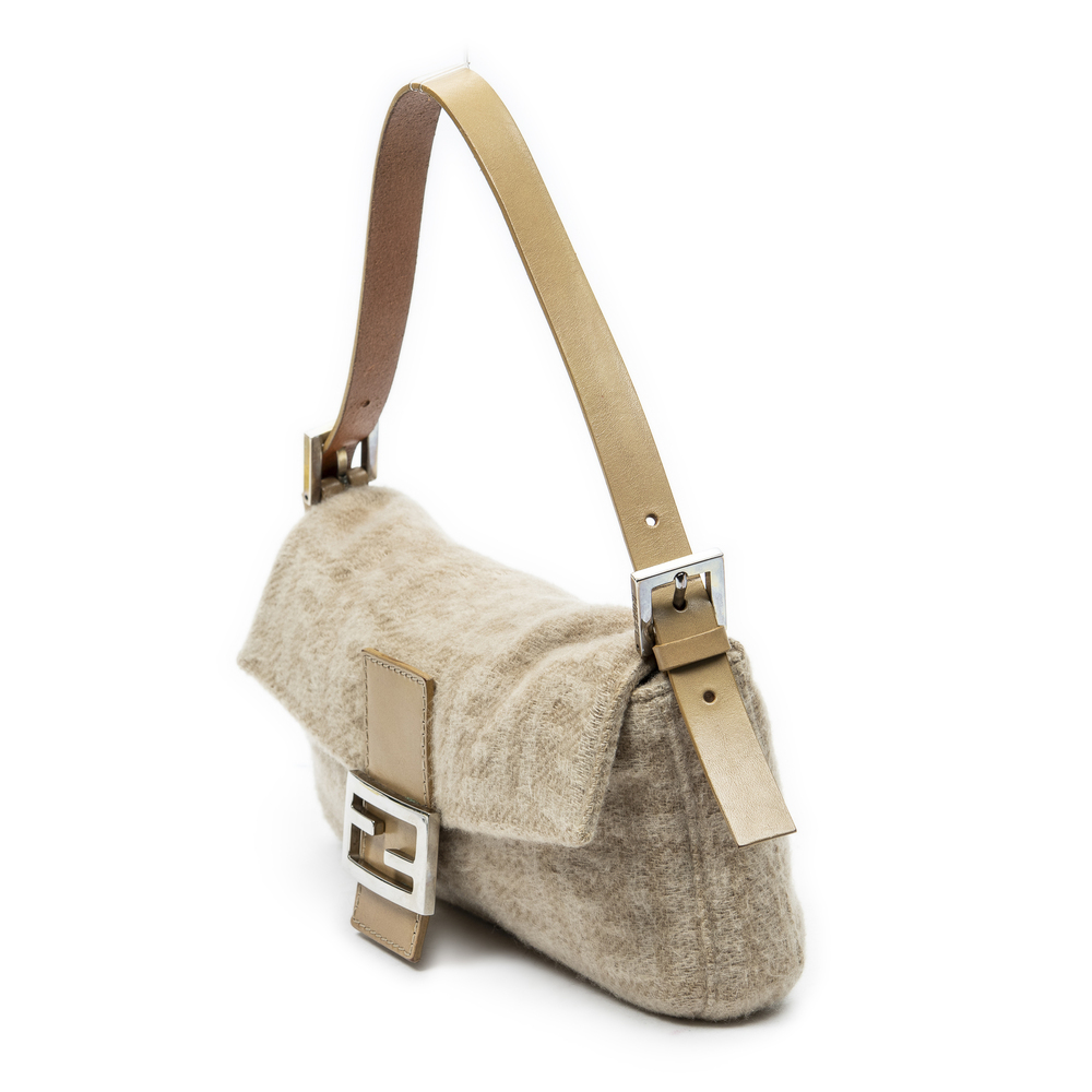 Fendi Baguette - Picture 2 of 10